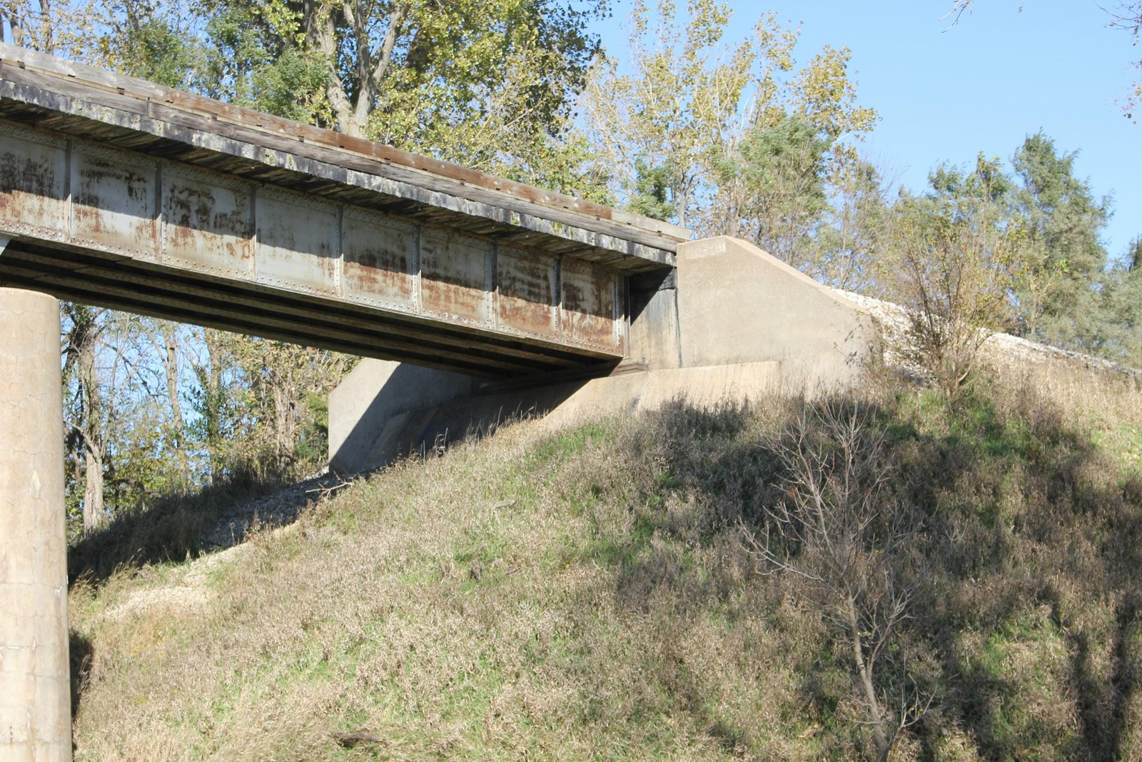 East abutment